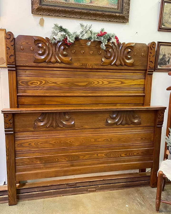New inventory at the shop! We just dropped off this GORGEOUS vintage high back bed. The wood grain is so pretty and appears to have been refinished recently. It&#39;s in solid condition and comes with the original rails and a set of slats. The head board
